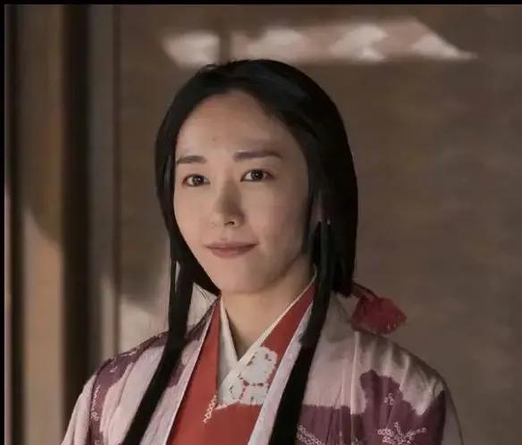 新垣結衣近照相貌大變