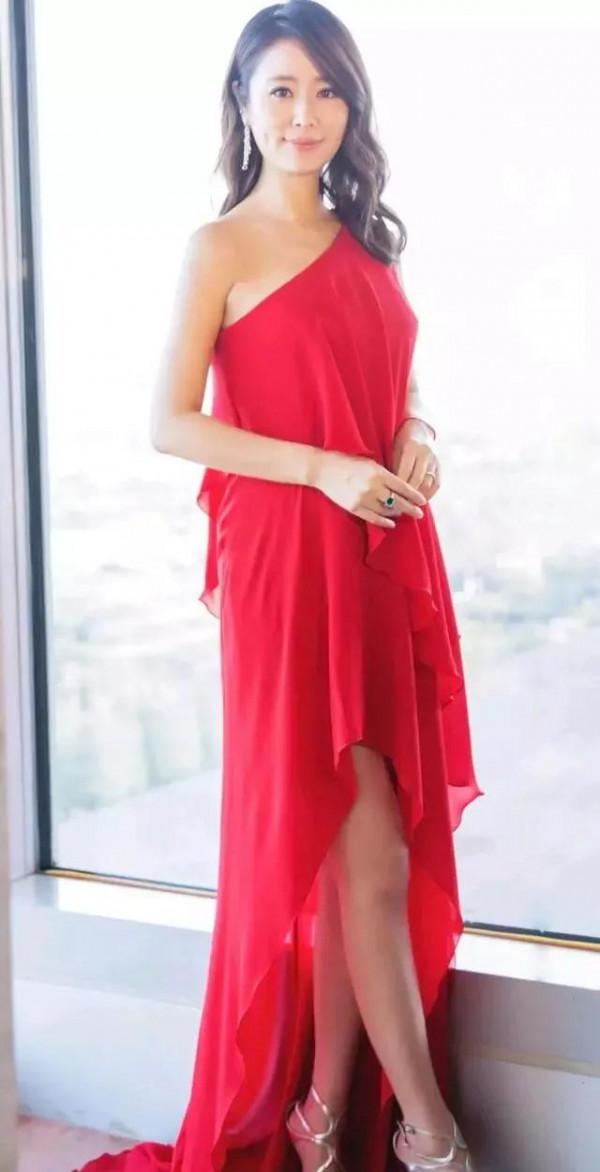 林心如，知信優雅，氣質不凡