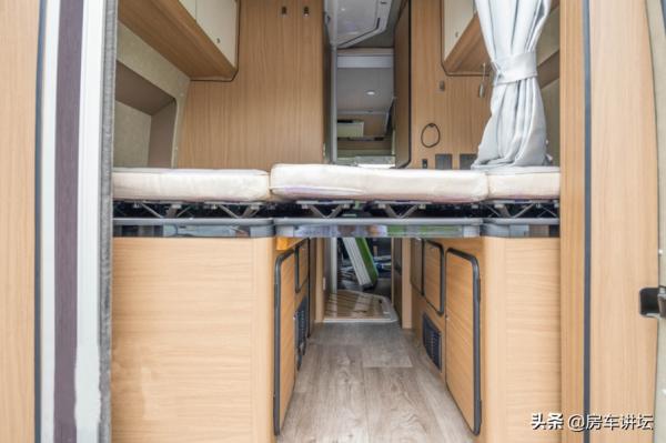 嶸野景詩B型房車:國六排放B型現車特價出,400Ah鋰電池現價28.8w 嶸野景詩B型房車:國六排放B型現車特價出,400Ah鋰電池現價28.8w