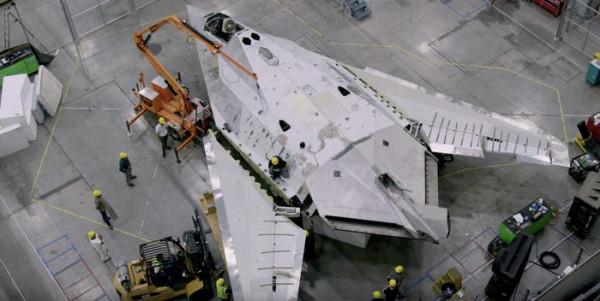 機翼用了咱傳統的卯榫工藝？細看F117，刮掉隱身塗料之後真相大白