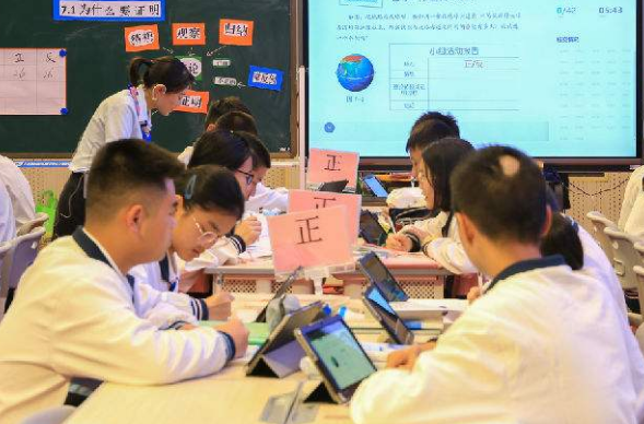 前4人後6人一共幾人？學生說出正確答案，被老師判錯：不是11人