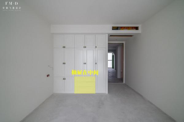 定製衣櫃有個問題，不止我一個糾結：抽屜放櫃內還是單獨放外面？