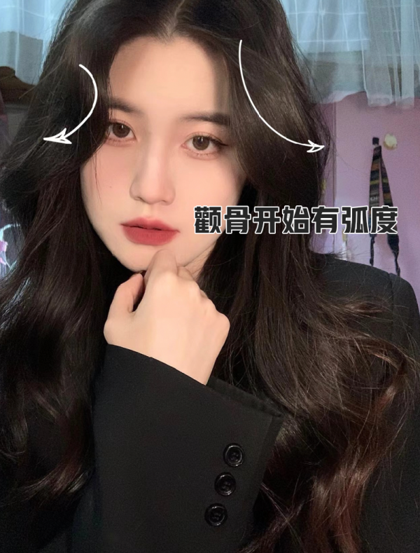 別再披頭散髮了!這4款新年髮型才絕美,氣質顯臉小 別再披頭散髮了!這4款新年髮型才絕美,氣質顯臉小