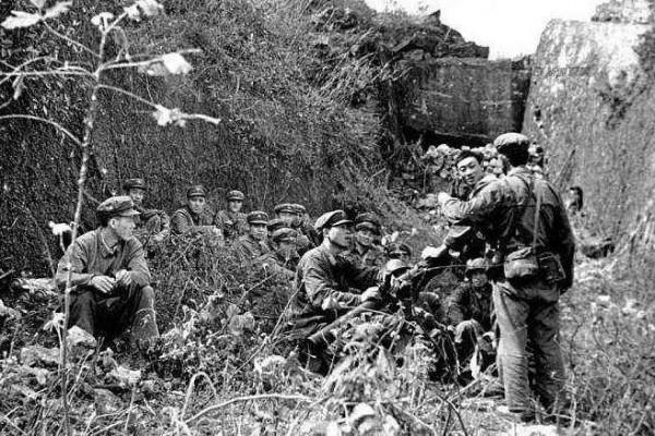 對越反擊戰為何沒選劉伯承或粟裕掛帥,而選許世友,他指揮得如何 對越反擊戰為何沒選劉伯承或粟裕掛帥,而選許世友,他指揮得如何