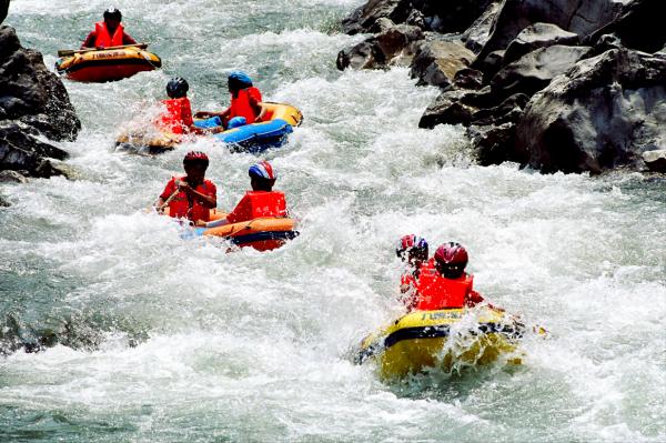 湖北此地有個漂流勝地，被譽為“三峽第一漂”，漂流全長13.2公里