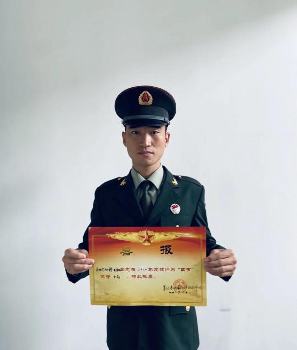 神緣！這10位軍人學霸：毅然參軍入伍，屢獲殊榮，還來自同所大學！