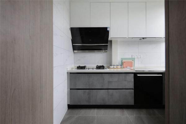 四房裡三代人的生活,155㎡簡約不花哨,能讓家務少一半 四房裡三代人的生活,155㎡簡約不花哨,能讓家務少一半