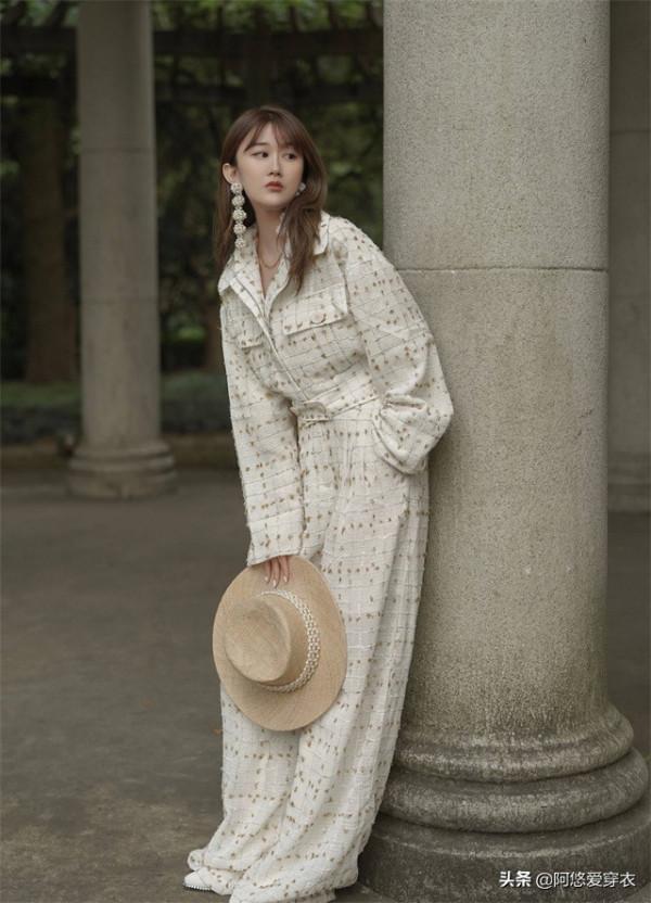 秋天穿“米色”褲子的時候,如何搭配上衣和鞋子? 秋天穿“米色”褲子的時候,如何搭配上衣和鞋子?