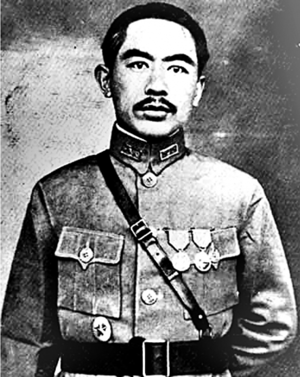 1949年，毛澤民遺骨在新疆亂墳崗被找到，公安巧施妙計讓兇手伏法