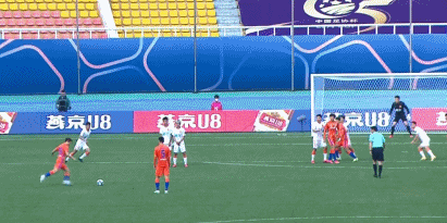 足協盃8強戰-門框難阻進球田鑫宋龍連擊,泰山2-0武漢握先手優勢 足協盃8強戰-門框難阻進球田鑫宋龍連擊,泰山2-0武漢握先手優勢