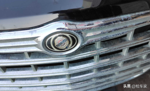 車商不敢收,車主心頭肉,兩萬塊買臺十五年的美系豪車值不值? 車商不敢收,車主心頭肉,兩萬塊買臺十五年的美系豪車值不值?