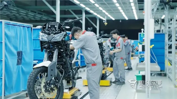 如果X-CAPE 650不叫摩托莫里尼，還會被詬病為摩托界的寶沃嗎？