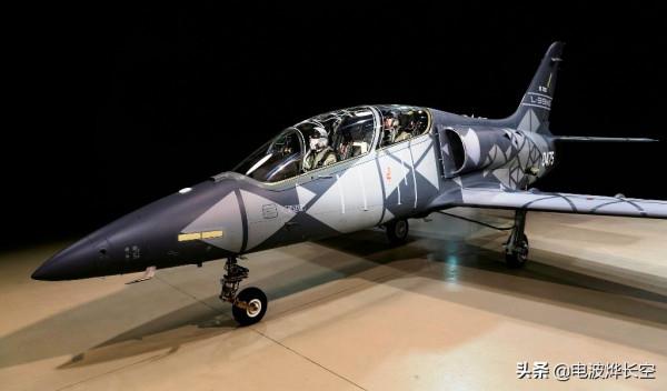 為進口五代機做準備？越南高階教練機悄悄交付！能模擬蘇57特性