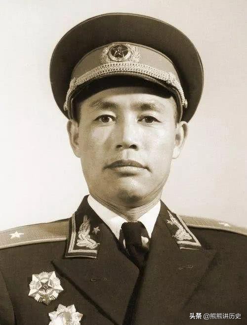 開國少將中，有四位將領，級別最高，他們都是誰？