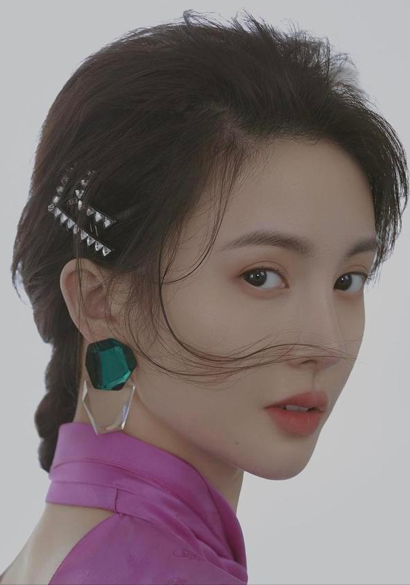 來自回族的7位女星，都是顏值天花板，哪個令你意外？