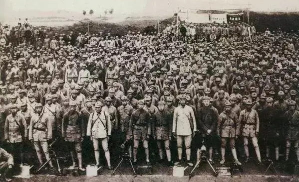 攻打贛州慘敗，彭德懷自責，周恩來說：已派項英去東華山請老毛了