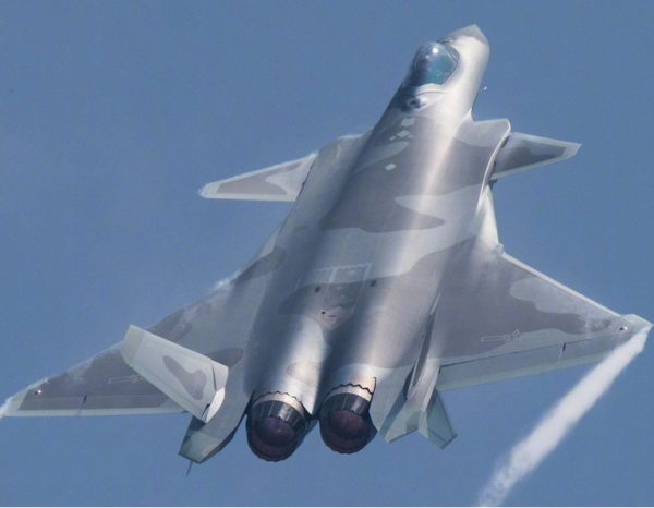 2021十大最亮眼國產武器評選：055戰艦躋身前三，殲-20雄踞第一