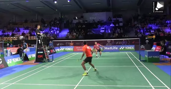 羽毛球單打步法總則和三分則，在保持重心前提下，使重心位移最少