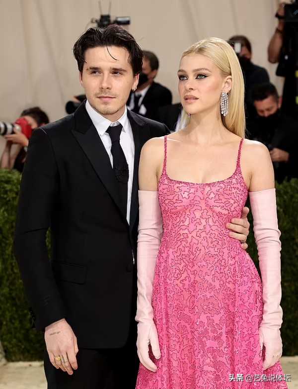 貝克漢姆的“海王”兒子,軟飯硬吃,和好萊塢千金花樣秀恩愛 貝克漢姆的“海王”兒子,軟飯硬吃,和好萊塢千金花樣秀恩愛