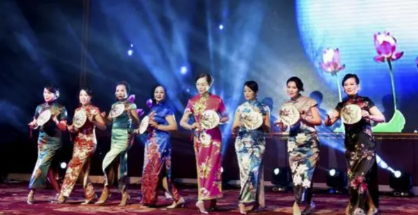 不老女神樊麗君:為美貌36年不吃晚飯,5年抗癌共經歷31次放化療 不老女神樊麗君:為美貌36年不吃晚飯,5年抗癌共經歷31次放化療