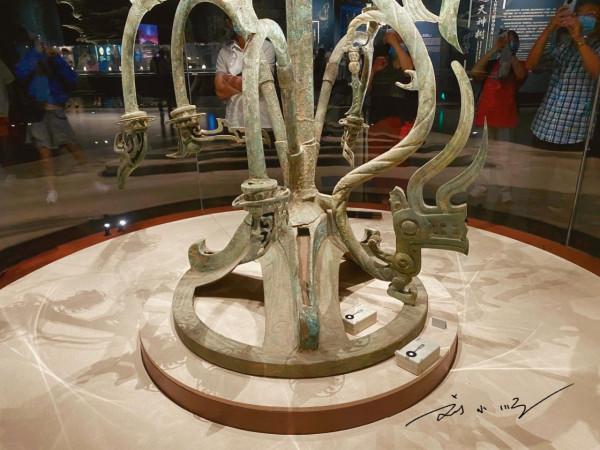 “三星堆博物館”鎮館之寶,還是我國最大青銅文物,遊客必來打卡 “三星堆博物館”鎮館之寶,還是我國最大青銅文物,遊客必來打卡