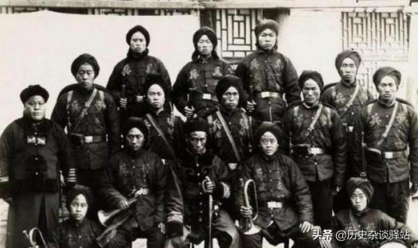 被定格的“醜陋”？清軍帽冠演變史，斗笠涼帽和暖帽可以“共存”