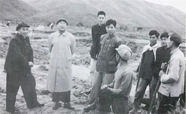 1949年朱光看望朱德，毛主席質問：你為啥只看朱老總，不來看我？