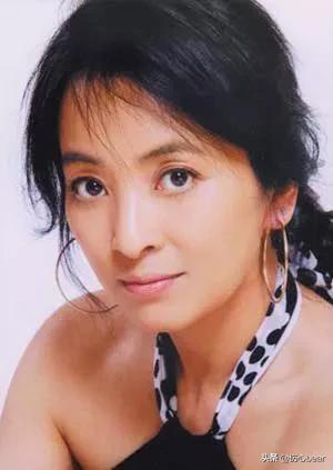 圖他毛髮多、圖他氣味重?6位嫁給";外國老頭";的女星,她們圖什麼 圖他毛髮多、圖他氣味重?6位嫁給";外國老頭";的女星,她們圖什麼