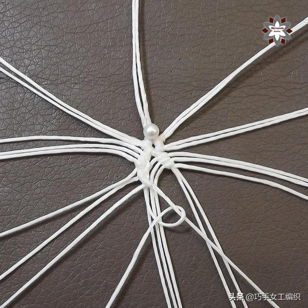 用繩子就能編出漂亮的雪花，超詳細的教程，一步一步教你編