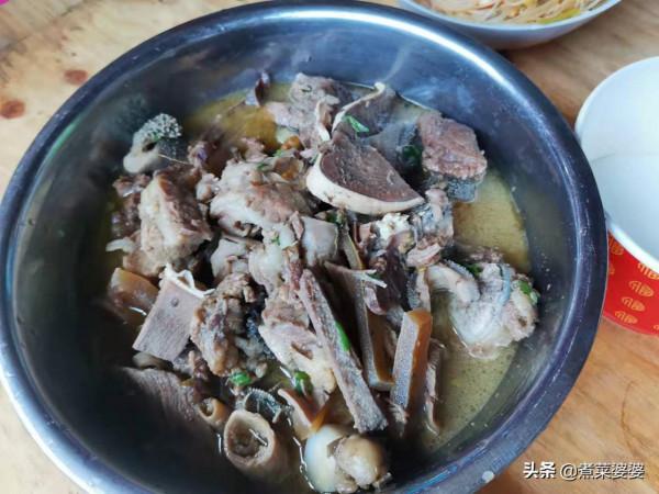 發小結婚，我隨禮2000，吃完酒席，江西老公直言：沒啥硬菜真寒酸