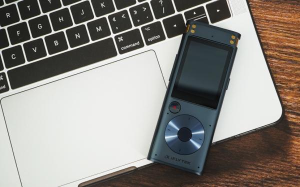 訊飛智慧錄音筆 SR302 Pro 動手玩:完全離線也能實時轉寫 訊飛智慧錄音筆 SR302 Pro 動手玩:完全離線也能實時轉寫