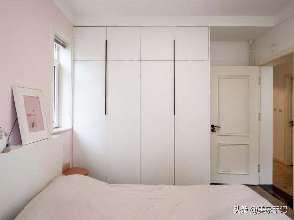 32歲阿姨的窮裝新房火了，大白牆不弔頂，軟裝的力量實在是太強大