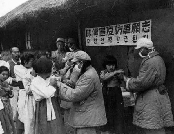 1951年彭德懷與主席臥房密談，周總理帶頭拍板，扭轉抗美援朝戰局