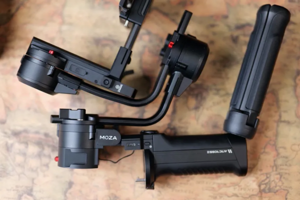 輕量級高性價比穩定器，魔爪Aircross3香在哪？