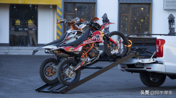 當摩托車有了“牽掛”，何處他鄉，皆是故鄉