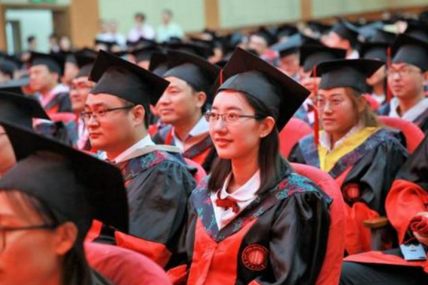 &OpenCurlyDoubleQuote;最牛大專生&rdquo;曹曉潔，高考385分上技校，畢業被3家跨國公司爭搶