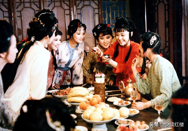 《紅樓夢》讀後感22條:說不完的世態人情,道不盡的古今興衰 《紅樓夢》讀後感22條:說不完的世態人情,道不盡的古今興衰