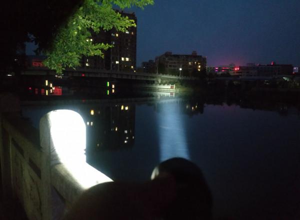 隨手劃去，皆是光明：CYANSKY K3手電