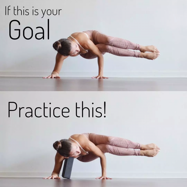 練瑜伽，輔具是最好的老師（附46個瑜伽常見體式練習方法）