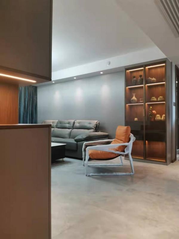 客廳隔出一間臥室，如何保持通透感？