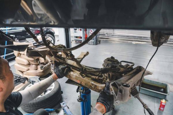 「兼修內外」整備一臺08年的寶馬730LI,重覽那年登陸的絕塵風華 「兼修內外」整備一臺08年的寶馬730LI,重覽那年登陸的絕塵風華