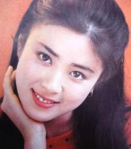 “童年女神”傅藝偉到底有多美？（多圖）