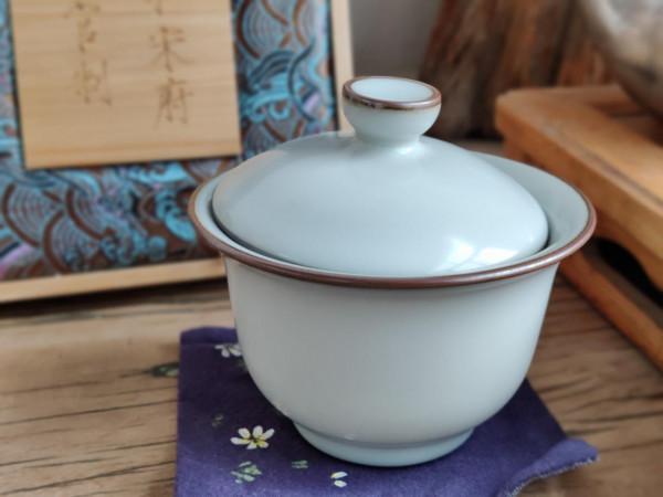 和宋府官制-汝窯蓋碗,憑什麼賣那麼貴?開箱測評 和宋府官制-汝窯蓋碗,憑什麼賣那麼貴?開箱測評