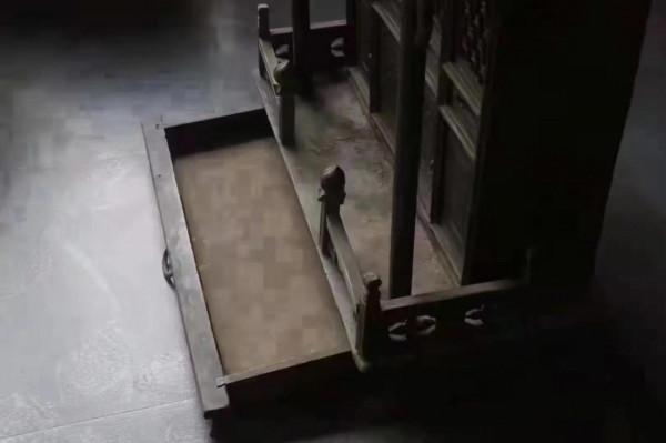 佛座，佛龕，案頭獅