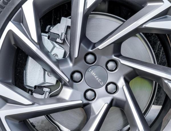 領克09配置解讀，SPA架構下領克首款中大型豪華SUV，實力表現如何