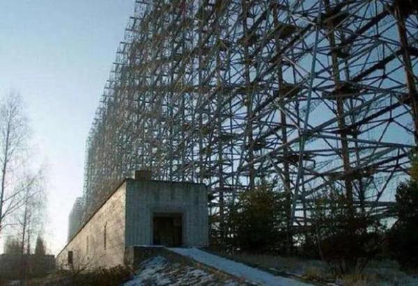 開機每8秒干擾一次全球通訊，140米高超級雷達，千里外敵機無處逃