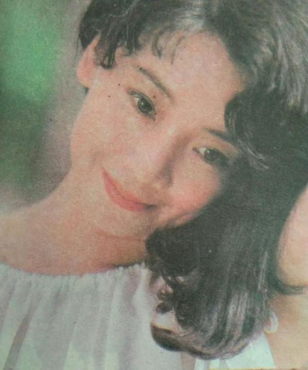 娶了初戀，幾十年無緋聞的6位男星，真的很不容易