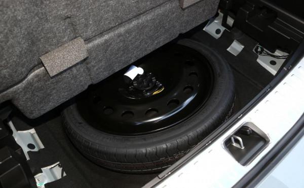 領克09配置解讀，SPA架構下領克首款中大型豪華SUV，實力表現如何