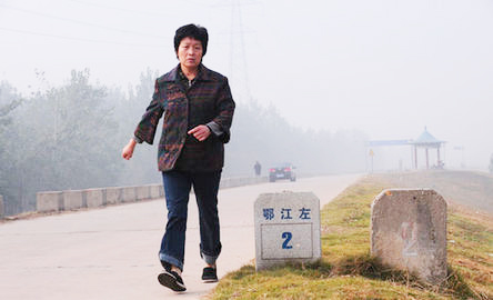 兒子身患先天疾病，24年後55歲母親為捐肝救子，半年暴走2110公里