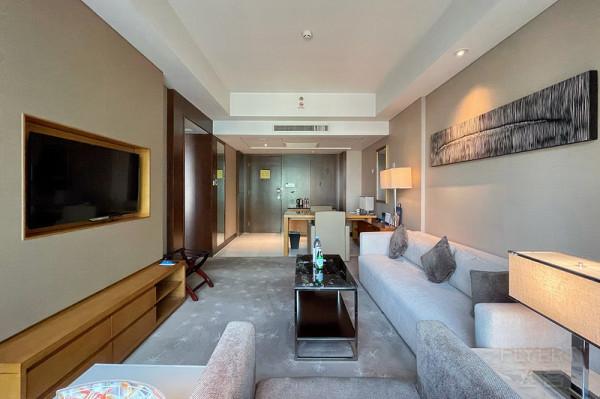 居停順遂，惺惺相“希”——記我與Hilton二〇二一